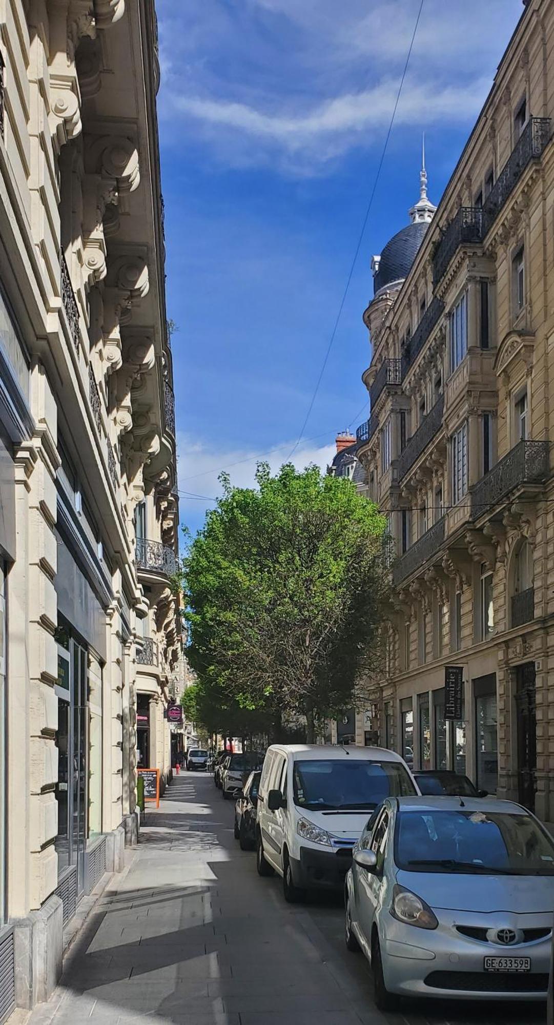 Le Grenier, Climatisation Terrasse Wi-Fi Netflix 15 Mn Coeur De Ville 베지에 외부 사진